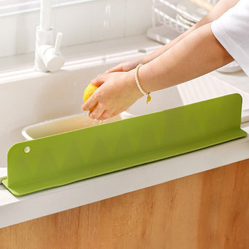Sink Splash Guard – Flexible Silicone Water